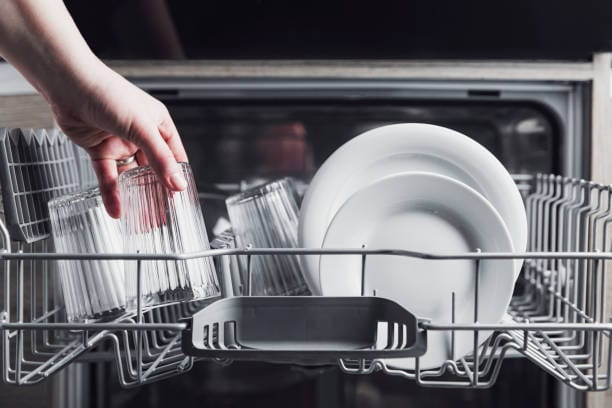 The Ultimate Guide to Buying a Dishwasher in India (2025 Edition) 1 dishwasher